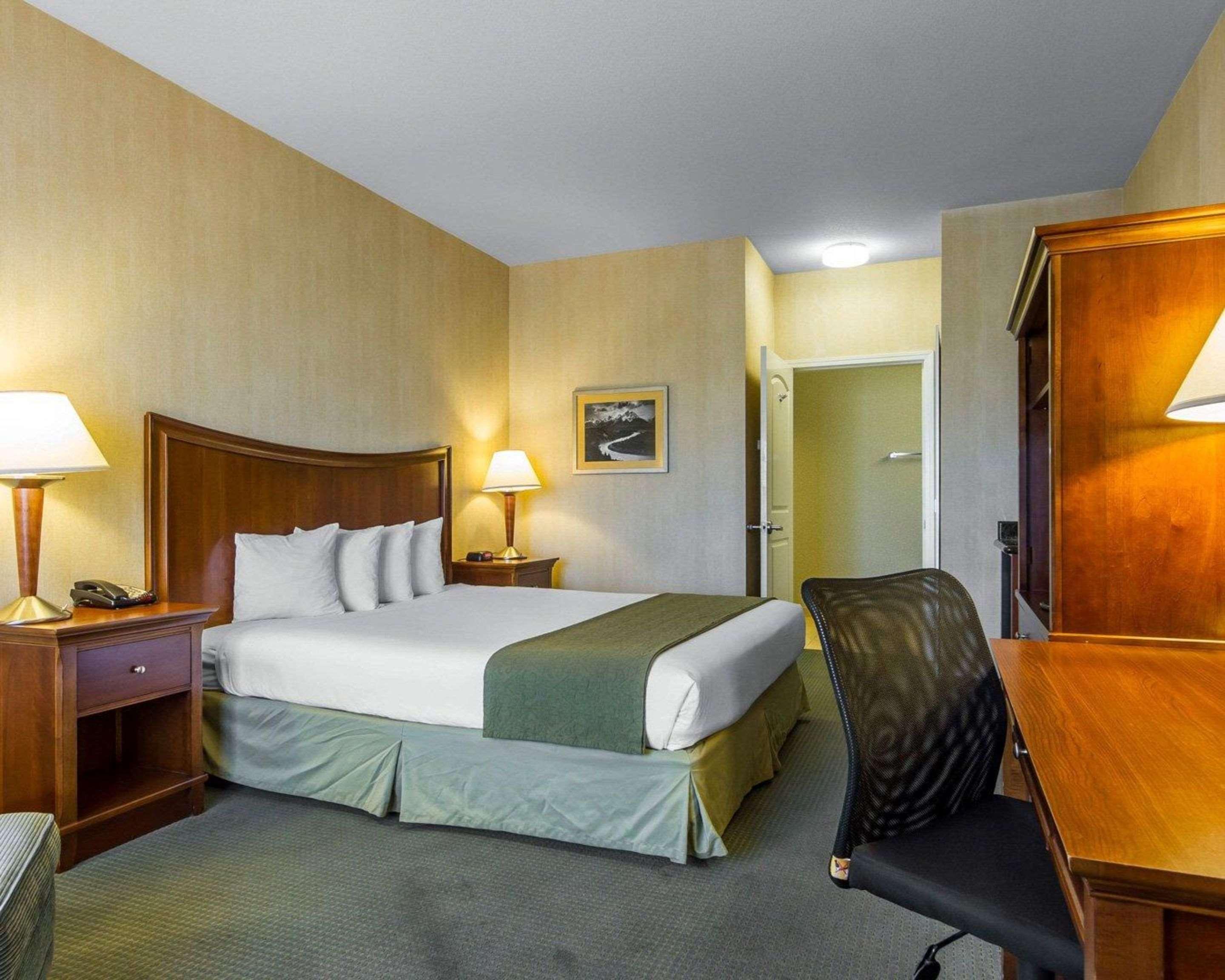 Hotel Quality & Wine Country 3*