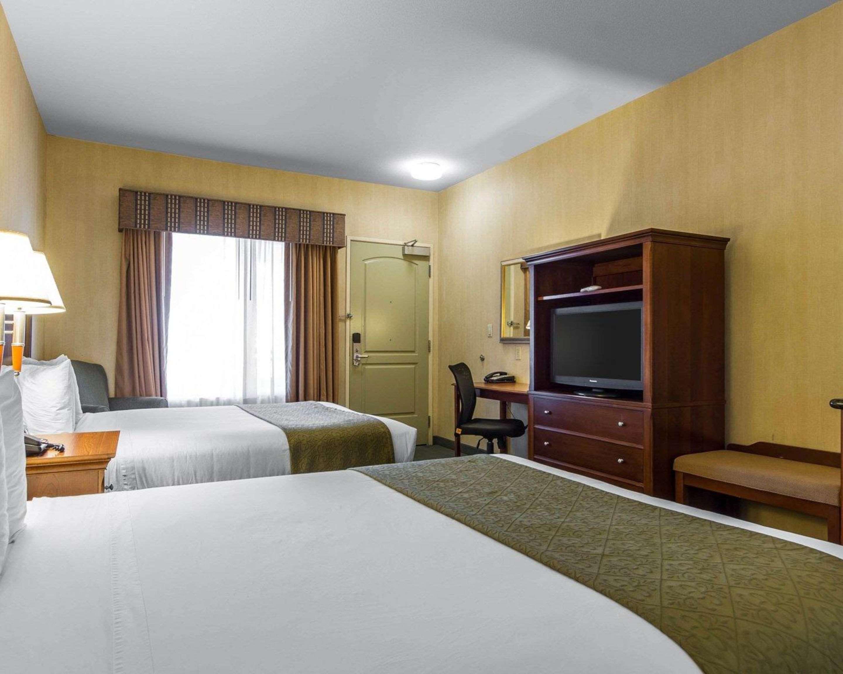Hotel Quality & Wine Country