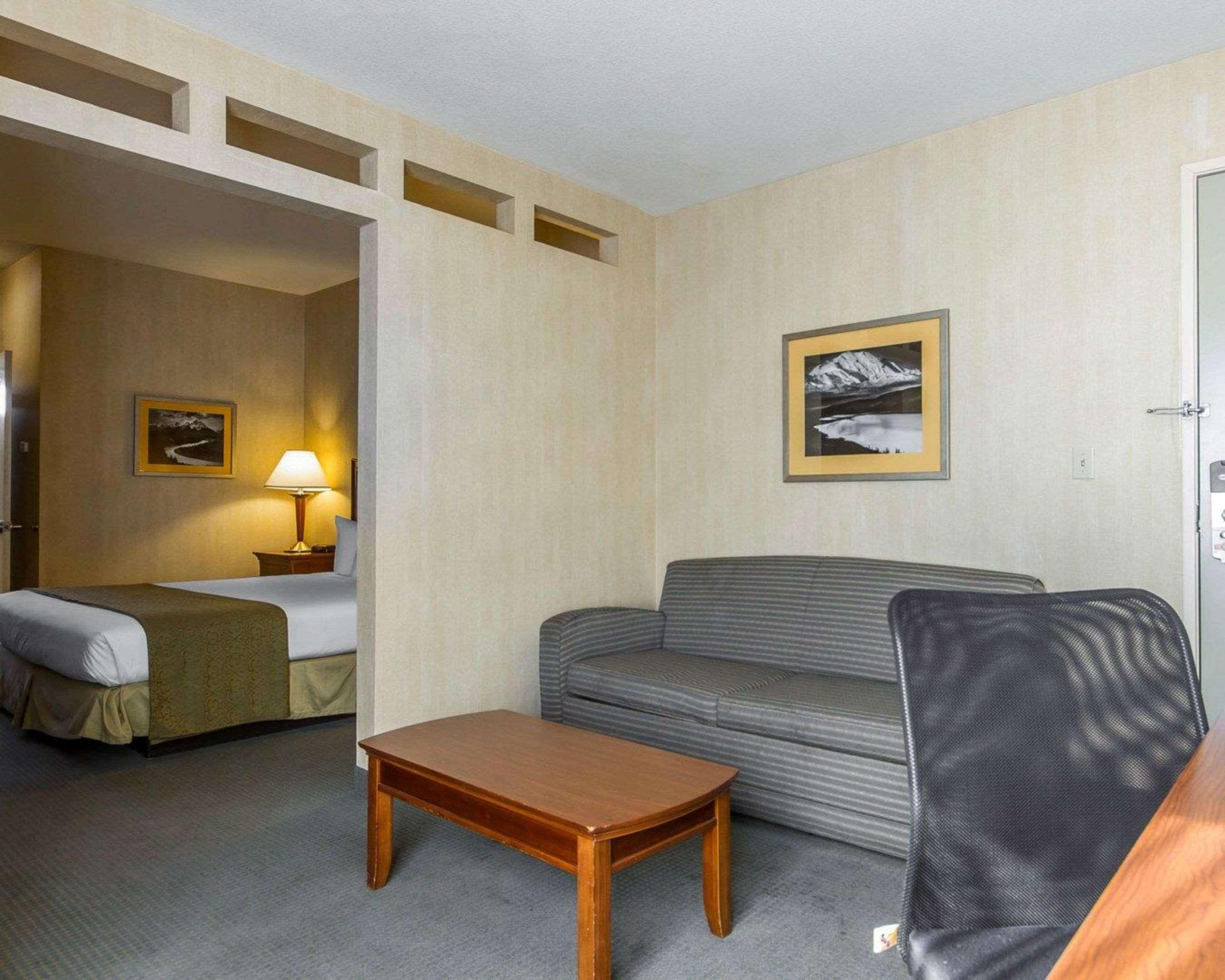 Quality & Wine Country Hotel