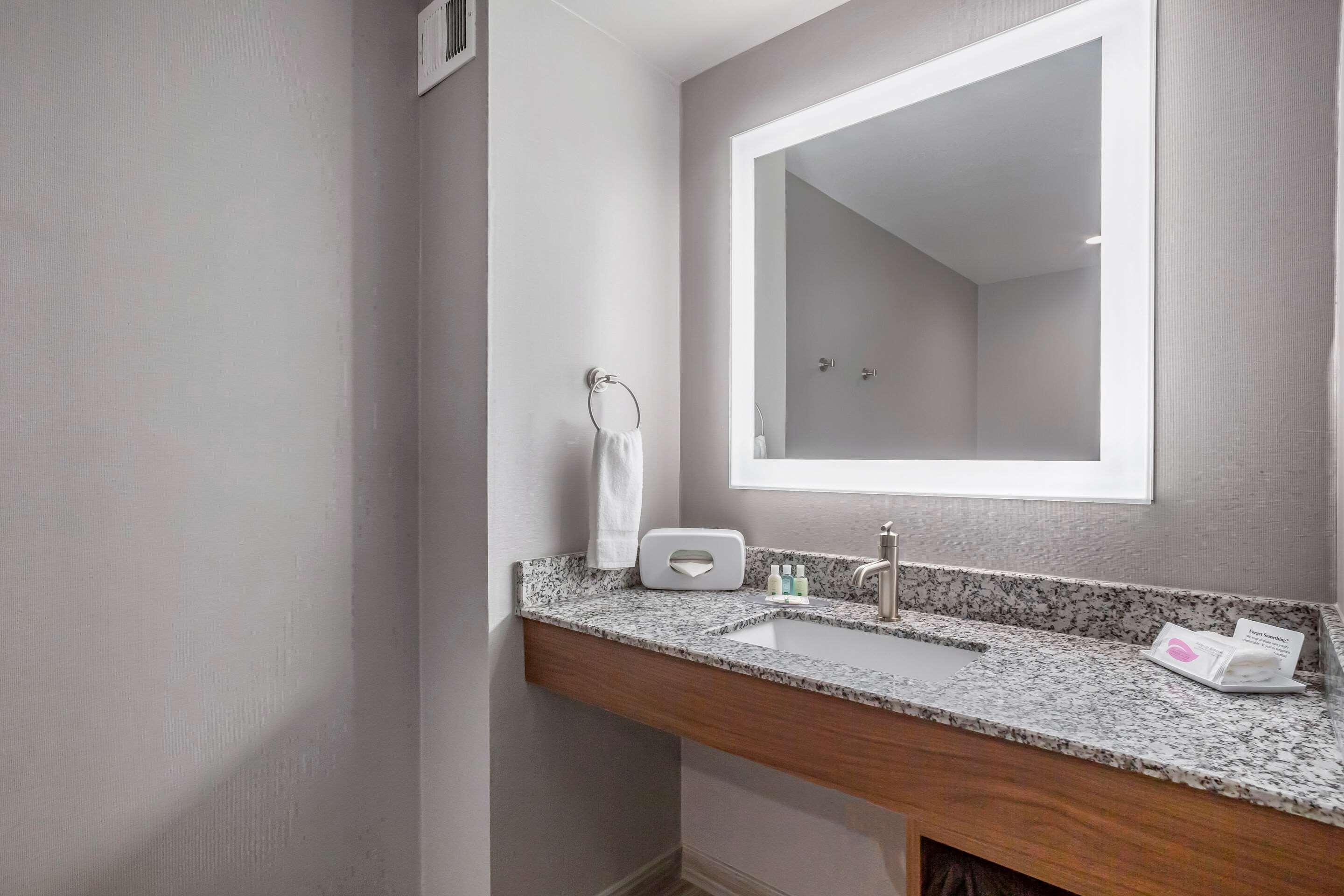 Hotel Quality & Wine Country 3*